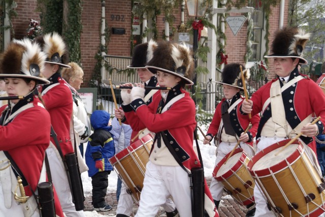 Christmas Traditions and Santa’s North Pole Dash in Downtown St. Charles